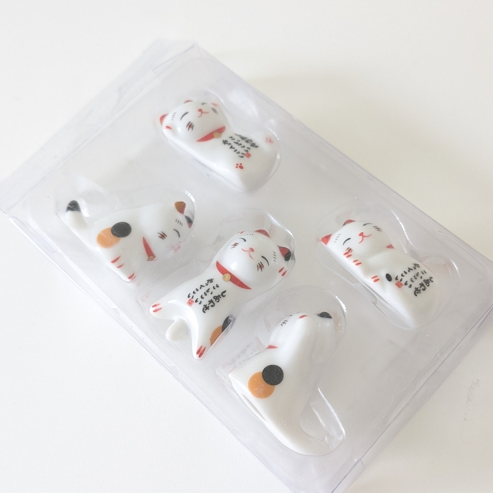 Set of Ceramic Cat Chopstick Holders – White Maneki Neko Style (Set of 5)